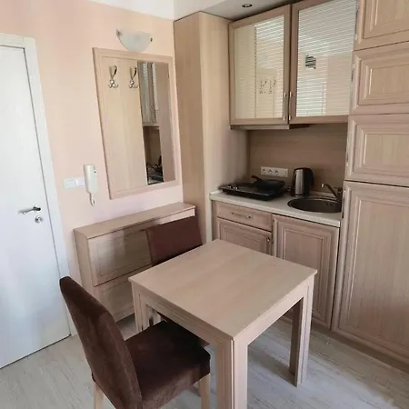 Harmony Suitеs شقة